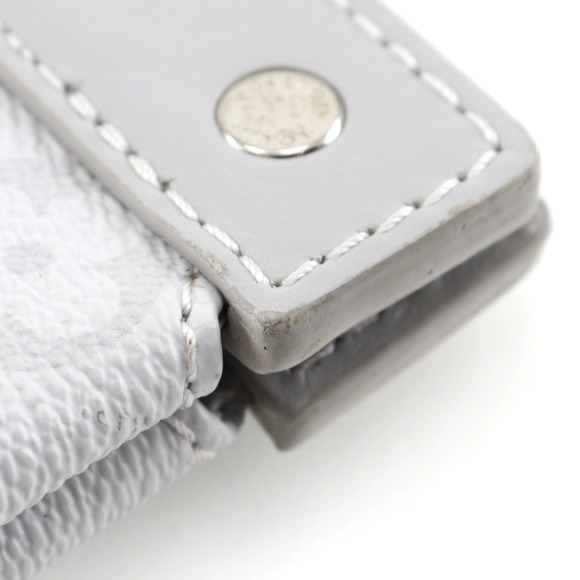 LOUIS VUITTON Flat vertical tote handbag M44627 x White Monogram canvas 2019 ... - Picture 8 of 10